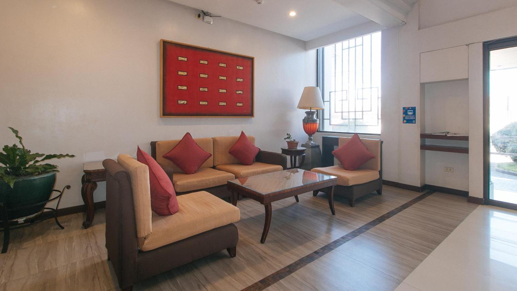 Bliss Hotel San Fernando Pampanga City Exterior foto